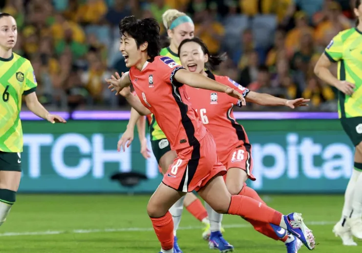 A Tactical Chess Match Unfolds